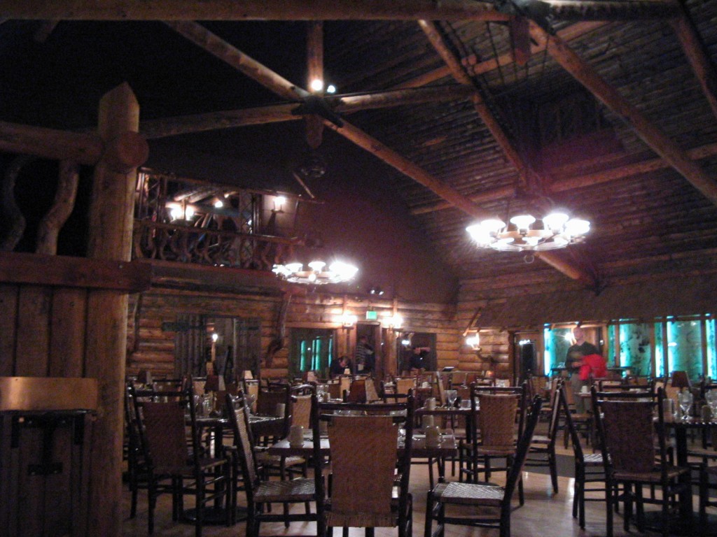 Old Faithful Inn Dining Room, image by The Jab, 2003