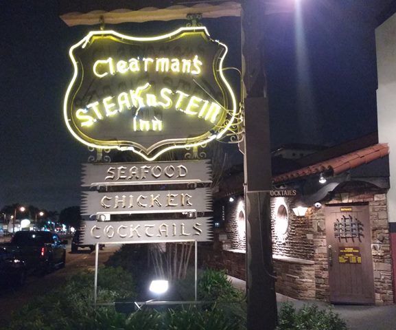 Clearman's Steak 'n Stein sign