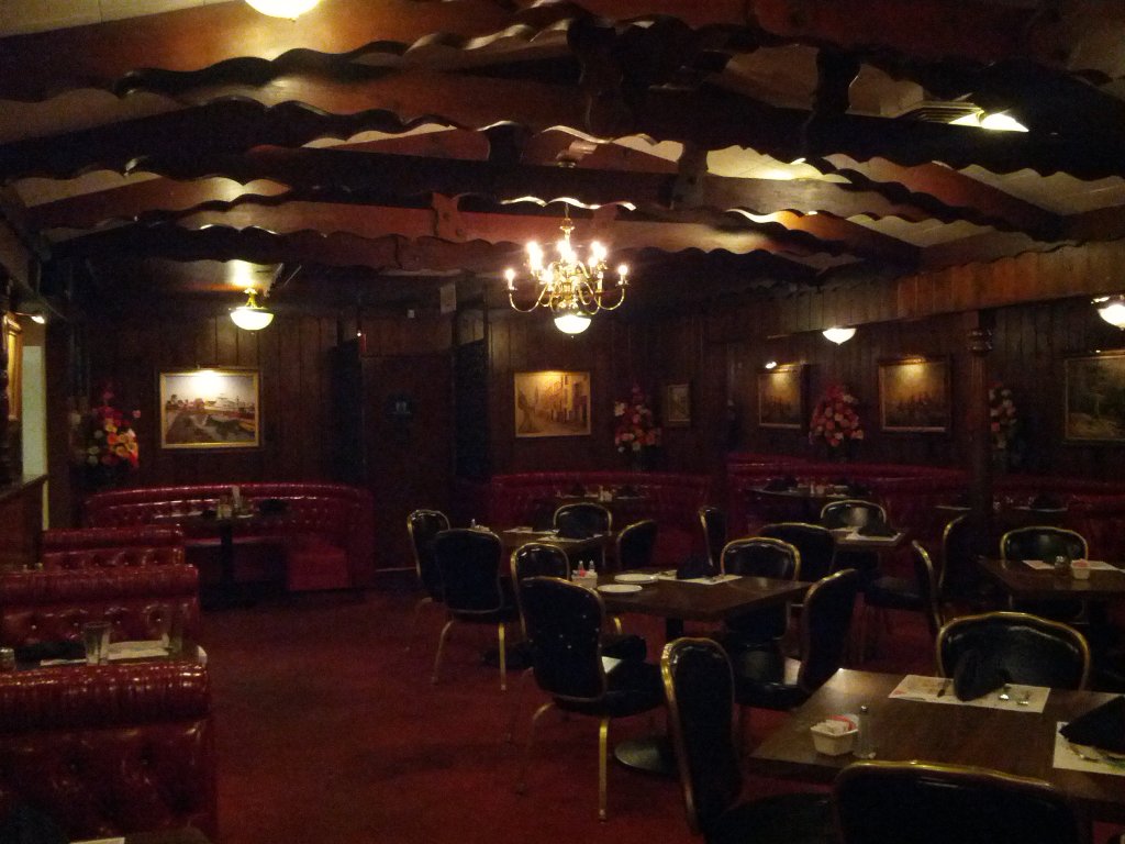 Barone's dining room - photo by The Jab, 2013
