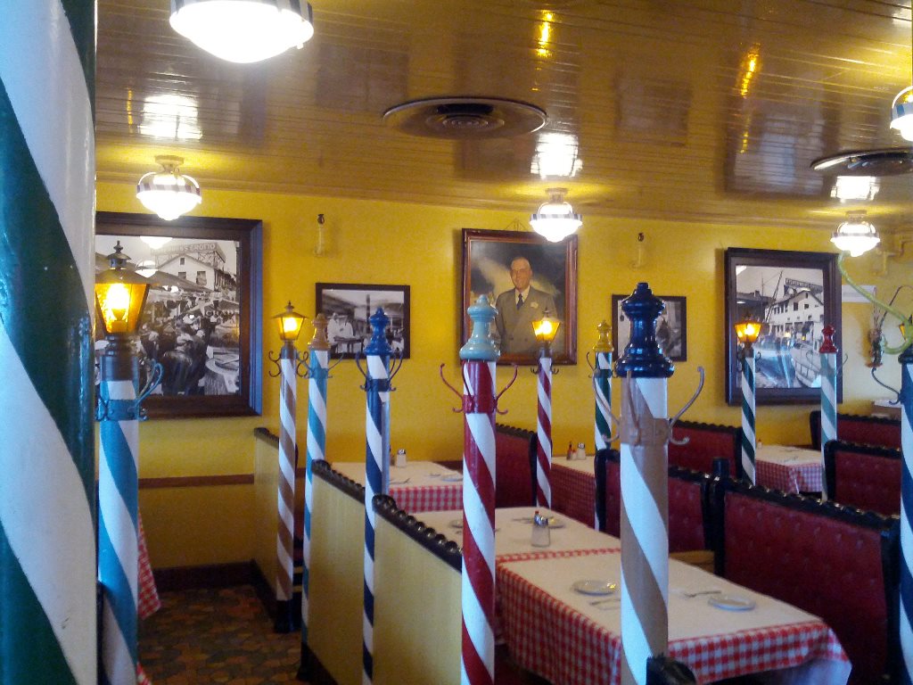 Venetian Dining Room - photo by Dean Curtis, 2015